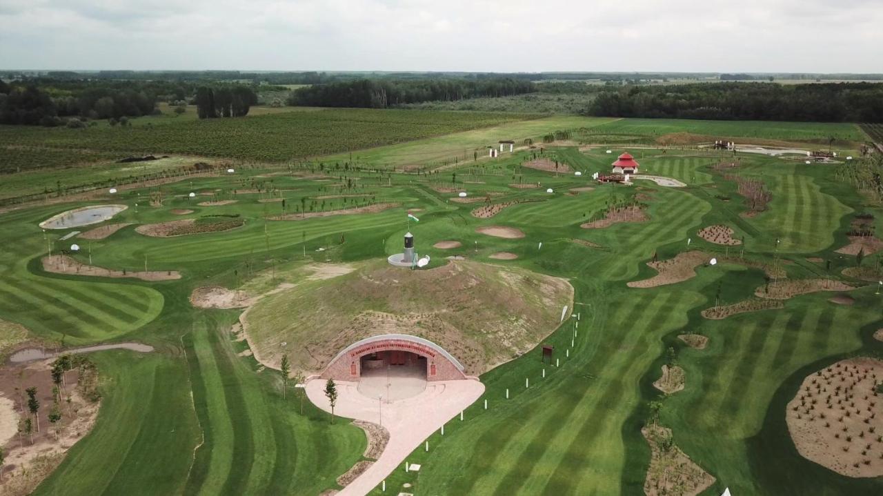 Hotel Club Tisza Lakitelek Zewnętrze zdjęcie